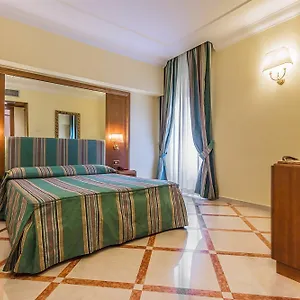 Raeli Noto 3*, Рим Италия